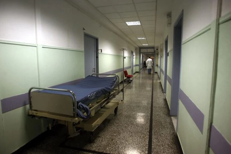 «Μου έλεγαν ότι όλα πάνε καλά και τελικά πέθανε» – Συγκλονίζει ο πατέρας του κοριτσιού που «έσβησε» μετά από επέμβαση σκωληκοειδίτιδας